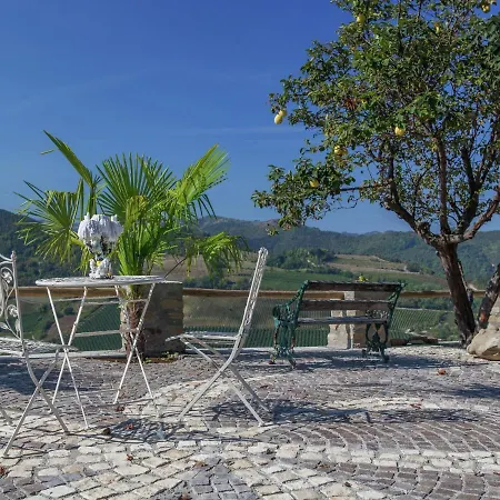 In Quiet And Environment With Swimming Pool Apartment