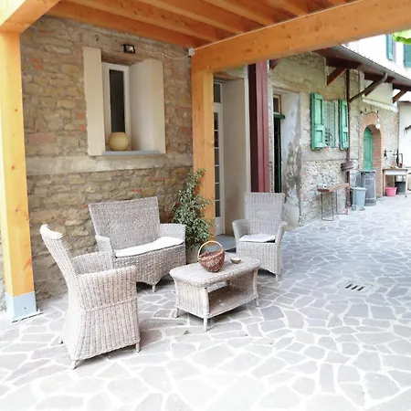 In Quiet And Environment With Swimming Pool Apartment Modigliana