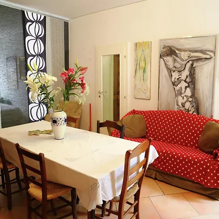 In Quiet And Environment With Swimming Pool Apartment