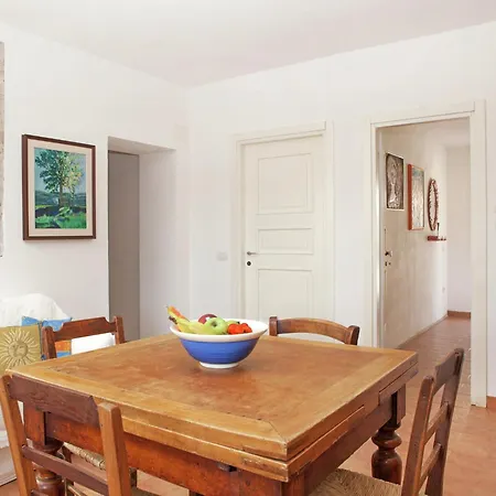 In Quiet And Environment With Swimming Pool Apartment *