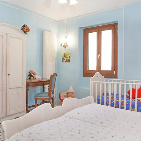 In Quiet And Environment With Swimming Pool Apartamento *