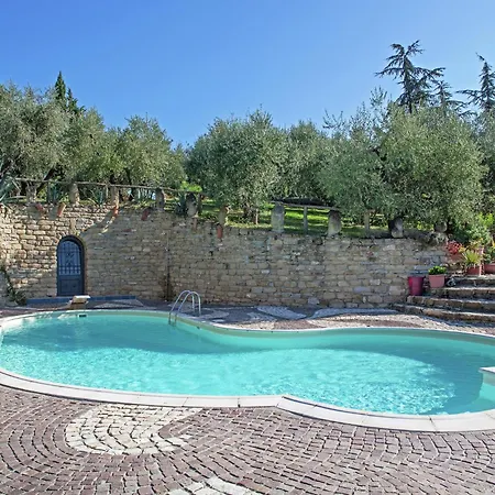 In Quiet And Environment With Swimming Pool 아파트 *