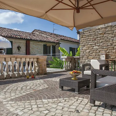 In Quiet And Environment With Swimming Pool *