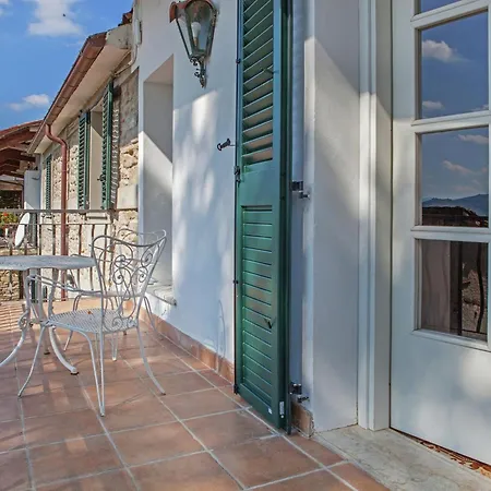 In Quiet And Environment With Swimming Pool *