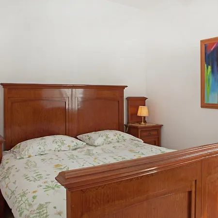 In Quiet And Environment With Swimming Pool 모디글리아나