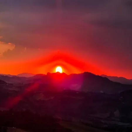 In Quiet And Environment With Swimming Pool Apartamento *