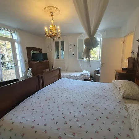 In Quiet And Environment With Swimming Pool Apartamento Modigliana