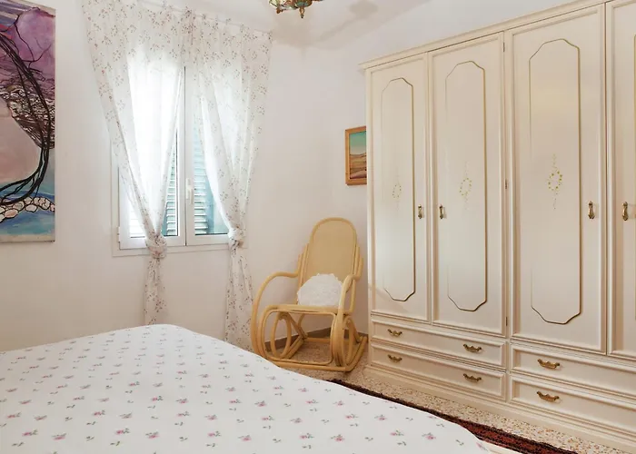 Appartement In Quiet And Environment With Swimming Pool *