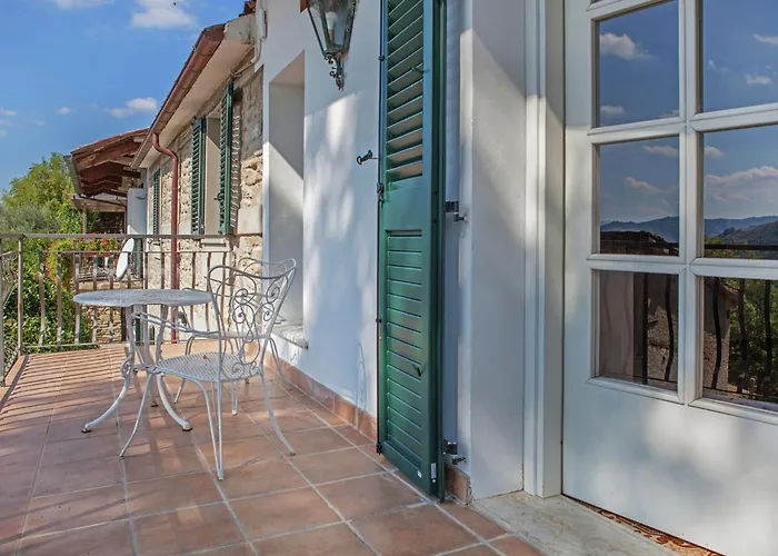 In Quiet And Environment With Swimming Pool *