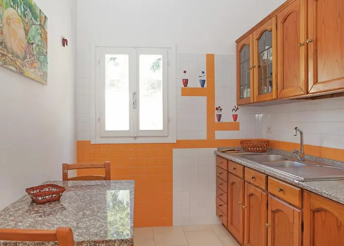 In Quiet And Environment With Swimming Pool Appartement *