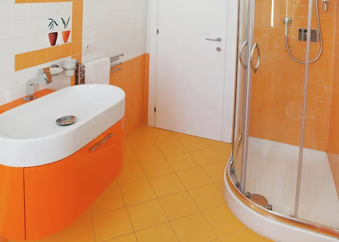 In Quiet And Environment With Swimming Pool Apartament