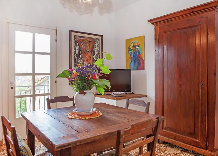 In Quiet And Environment With Swimming Pool *